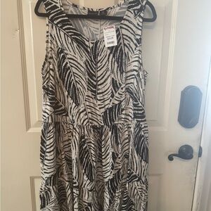 Chic Black and White Print Dress